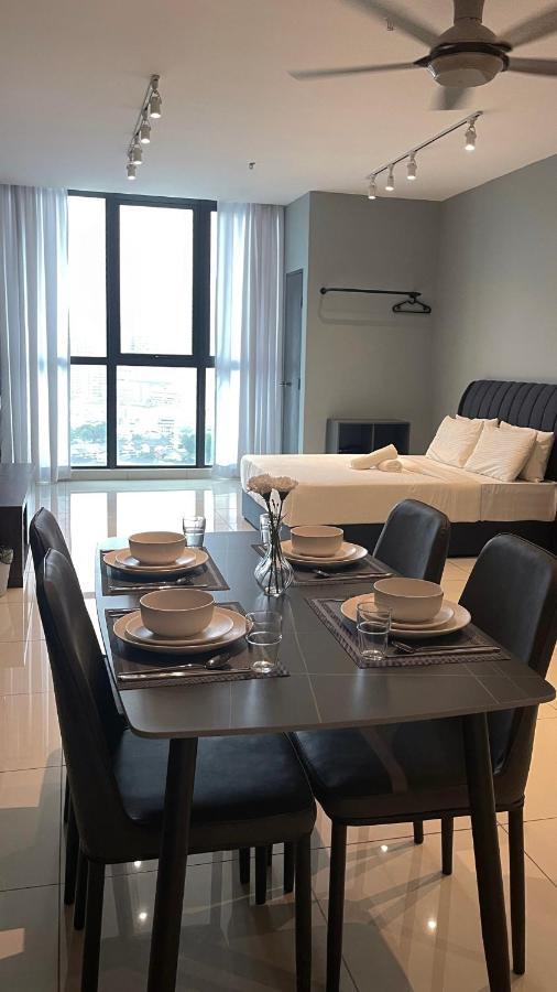 Atria Sofo Suites - Петалінг-Джая Екстер'єр фото