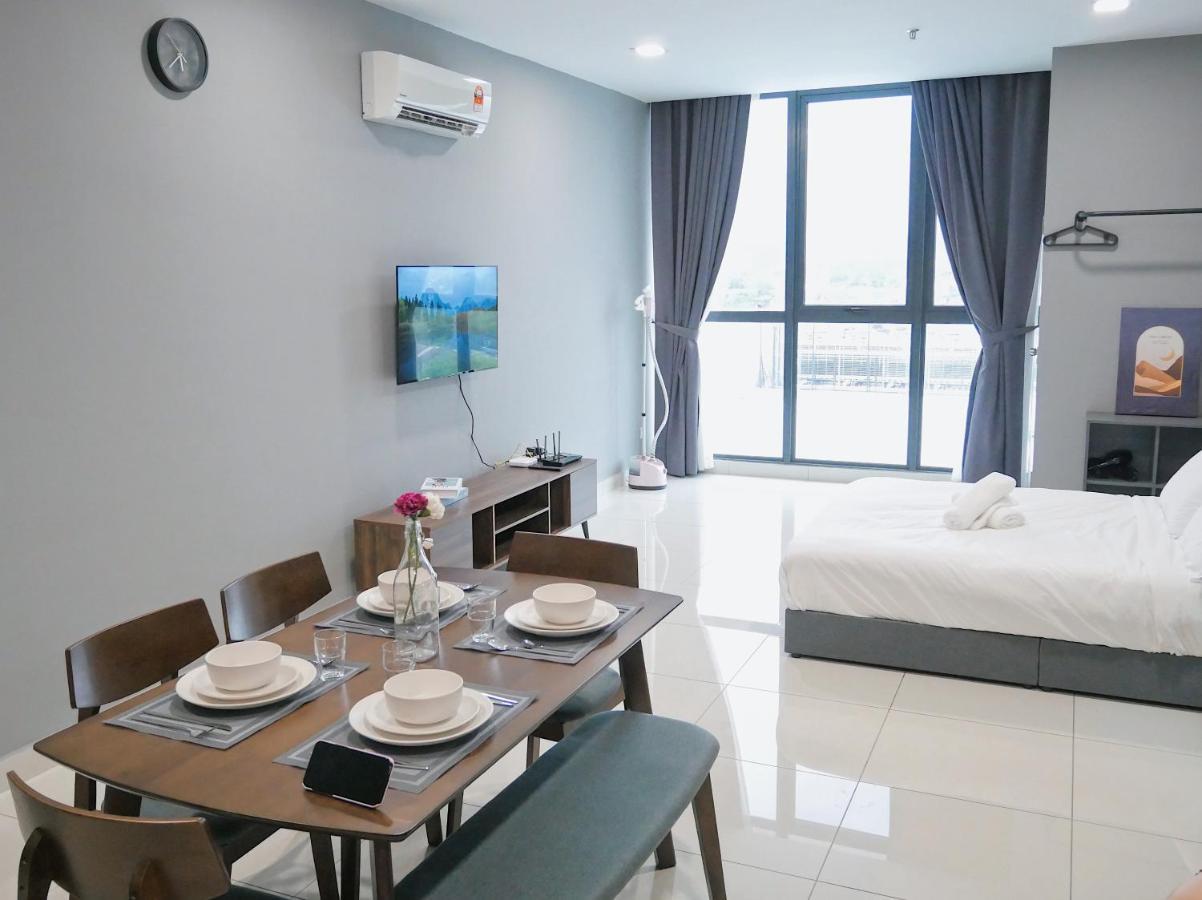 Atria Sofo Suites - Петалінг-Джая Екстер'єр фото